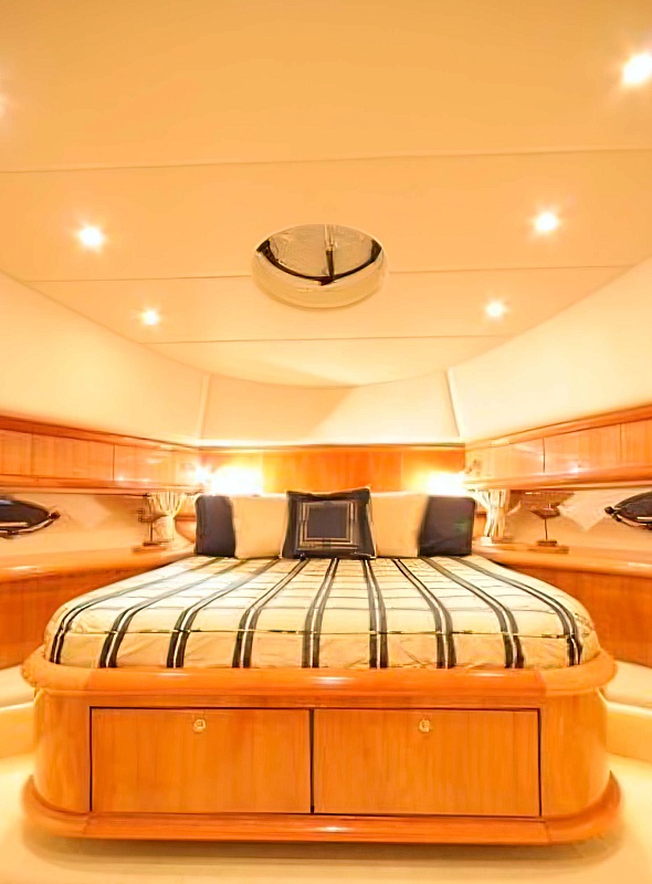 Аренда моторной яхты Sunseeker 75 Vogue of Monaco на Мальдивах